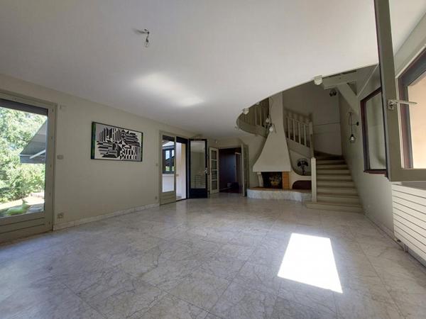 Maison Montceau Les Mines 7 pièce(s) 187 m2