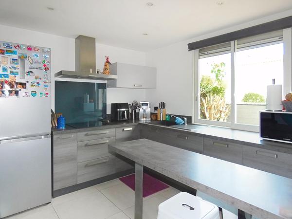 Villa R+1 100M² ENTIEREMENT RENOVEE 4 CHAMBRES SUR TERRAIN ARBORE