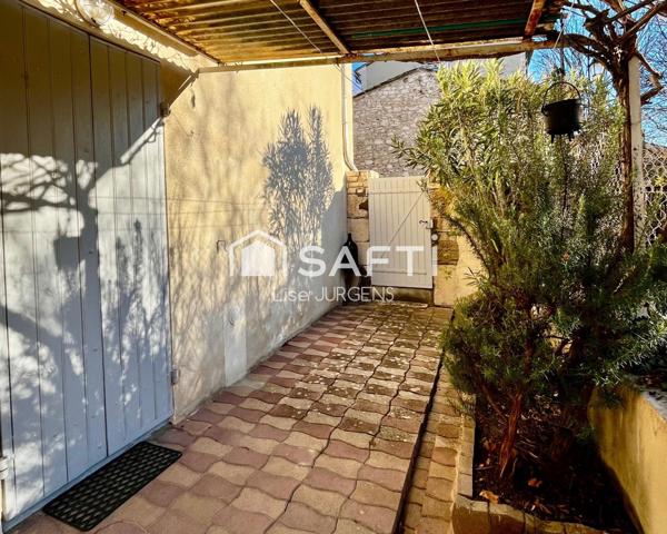 Maison de village en pierre, le charme provençal