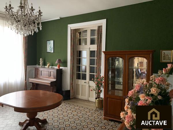 ALENCON - MAISON DE CARACTERE AVEC 9 GARAGES , Alencon