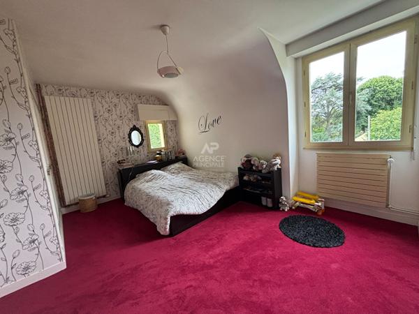 Maison d'Exception à Vendre à Pontoise - Secteur Tribunal 1 335 000 € **  - Référence  11266