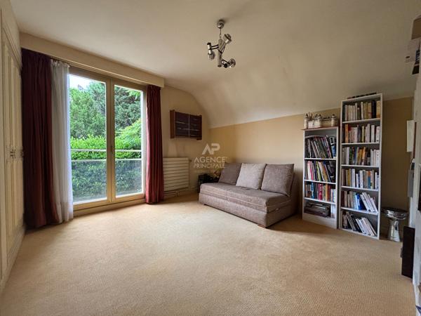 Maison d'Exception à Vendre à Pontoise - Secteur Tribunal 1 335 000 € **  - Référence  11266