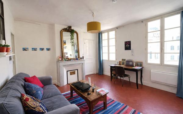 Appartement à vendre    2 pièces • 41 m2 Marseille 1
