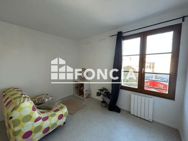 Location Studio meublé 21 m² - 5 BIS RUE JEAN JAURES Poitiers 86000