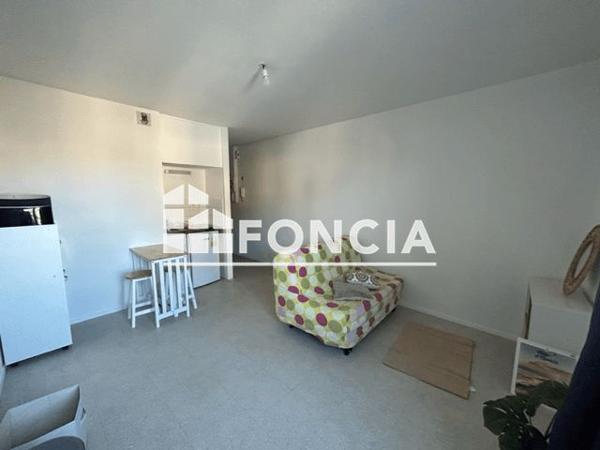 Location Studio meublé 21 m² - 5 BIS RUE JEAN JAURES Poitiers 86000