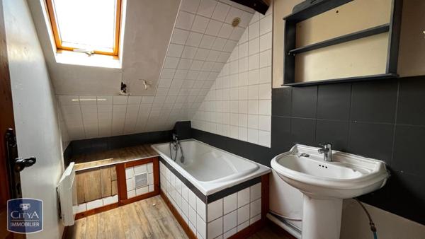 Appartement à louer 2 pièces 45.71m² Armentières (59280)