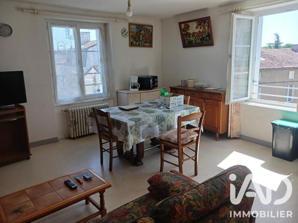 Immeuble à vendre 343 m² Gençay