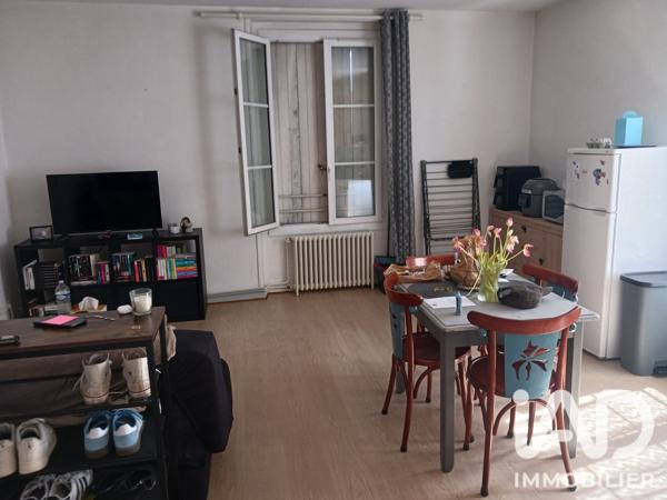 Immeuble à vendre 343 m² Gençay