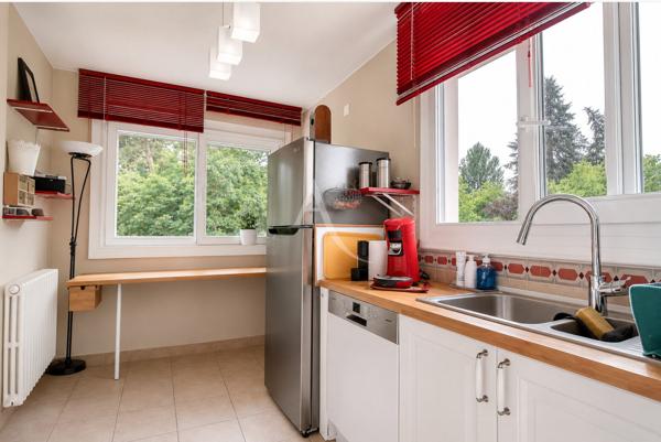 Maison individuelle 5 pièces 113 m² sur un terrain de 800 m² à Maurepas