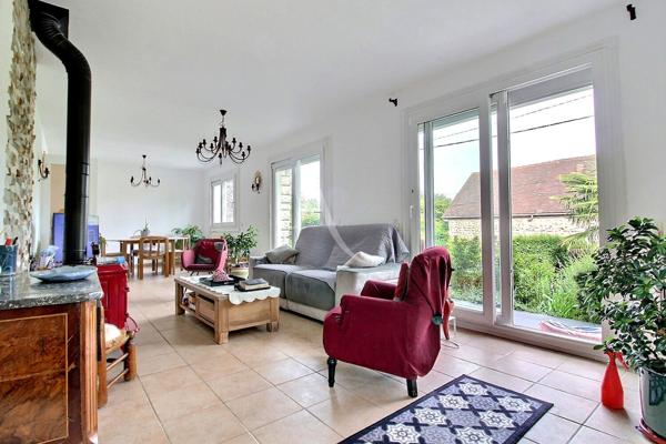 Maison individuelle 5 pièces 113 m² sur un terrain de 800 m² à Maurepas