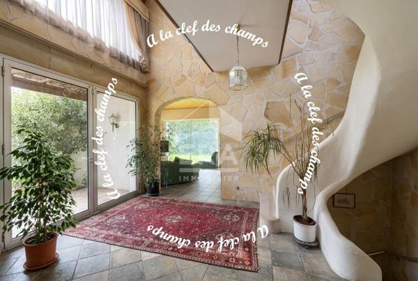 Maison spacieuse 9 pièces à vendre à Gif-sur-Yvette, quartier Abbaye - Hacquinière