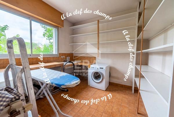 Maison spacieuse 9 pièces à vendre à Gif-sur-Yvette, quartier Abbaye - Hacquinière