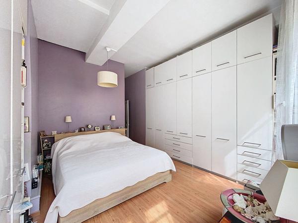 Appartement T5 - 4 chambres- 139 m2 - Ascenseur - Charme de l'ancien - 5ème étage