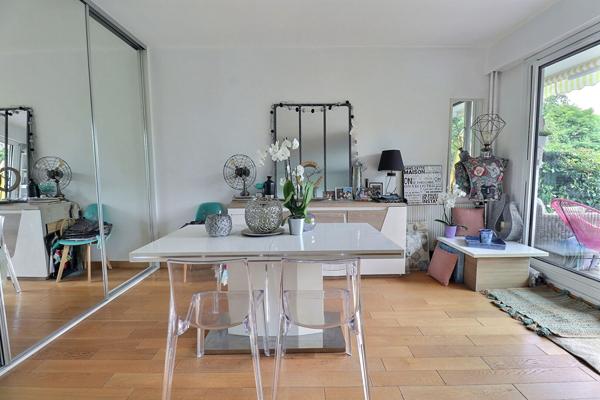 Appartement d'Exception au Mesnil-Le-Roi 133 m2 avec jardin privatif