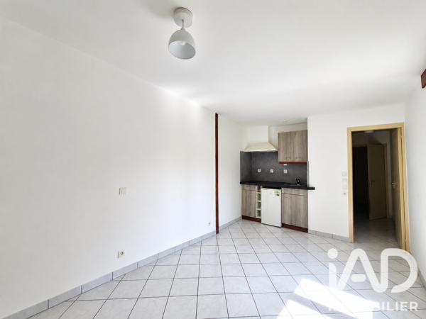 Location studio 22 m² Mouzon