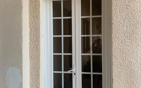 Appartement à louer    2 pièces •  Saint-Julien-les-Rosiers