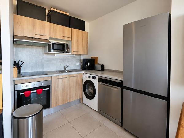 Appartement T2 au dernier étage avec balcon et vue dégagée