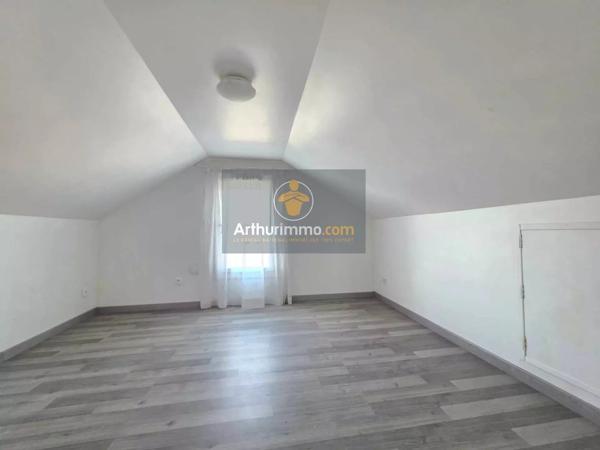 Vente                                                      Maison
                        
                     5 pièces                      113 m2                     à Gonesse