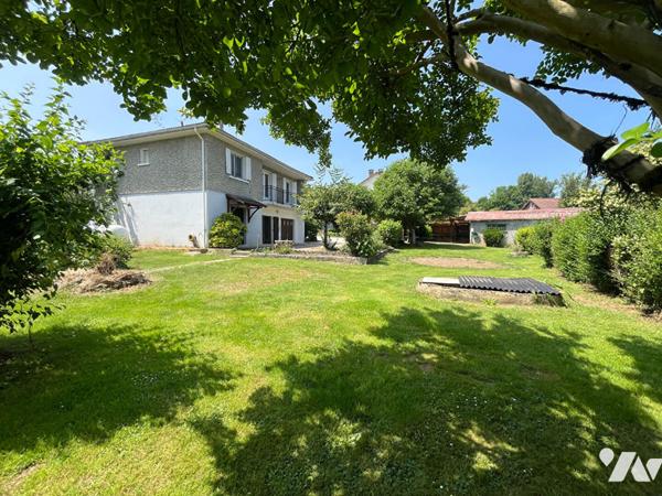 Maison T6 avec grand jardin - Bagnac sur Célé