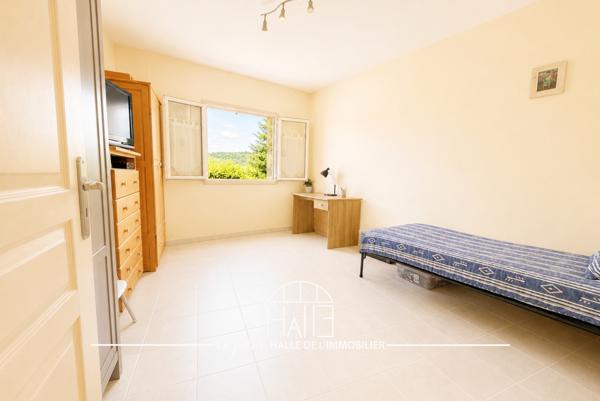 Maison
         10 pièces
        - 267 m² Bien prestige 529 000 € *