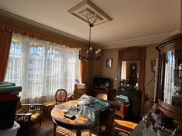 Mitoyenne 1 côté - 5 pièces - 89 m²