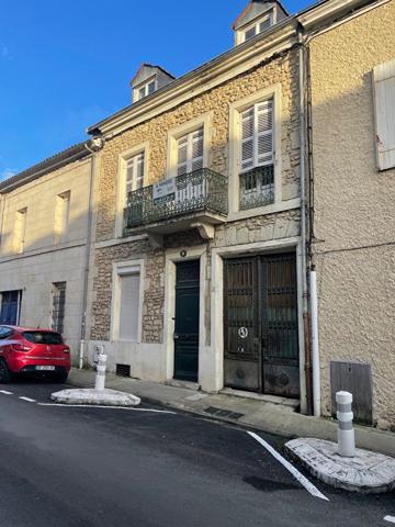 Bel immeuble en pierre- 130 m²- emplacement stratégique Perigueux