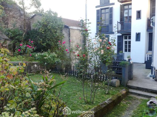 Maison de maître 340 m² à Lourdes 65100
