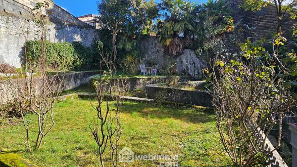Maison de maître 340 m² à Lourdes 65100