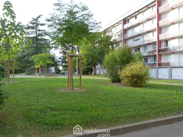 Appartement 75.25 m² à Saint-Martin-d'Hères 38400