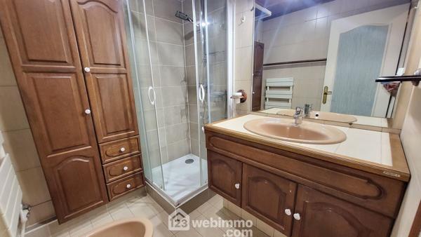 Appartement 75.25 m² à Saint-Martin-d'Hères 38400