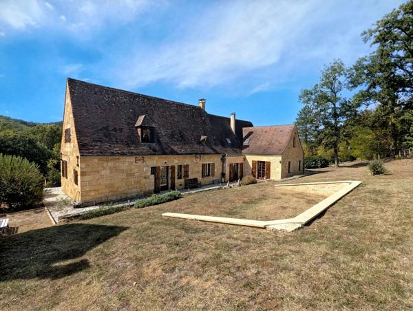Maison de caractère en Dordogne avec potentiel de gîte près de Sarlat