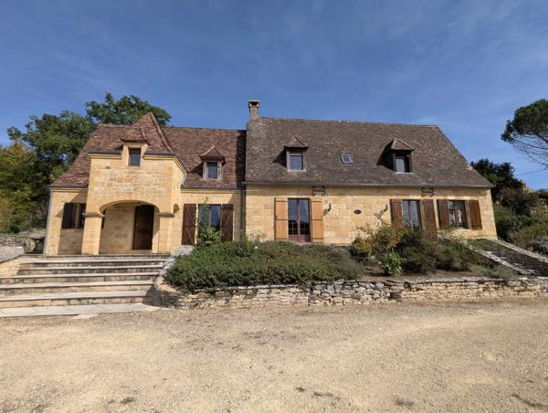 Maison de caractère en Dordogne avec potentiel de gîte près de Sarlat