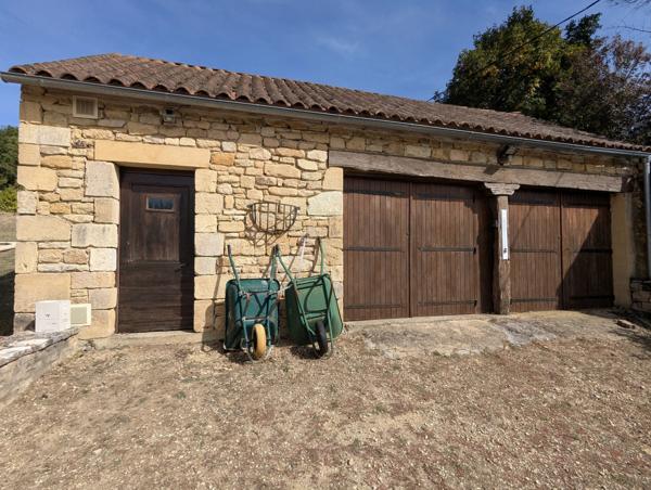 Maison de caractère en Dordogne avec potentiel de gîte près de Sarlat