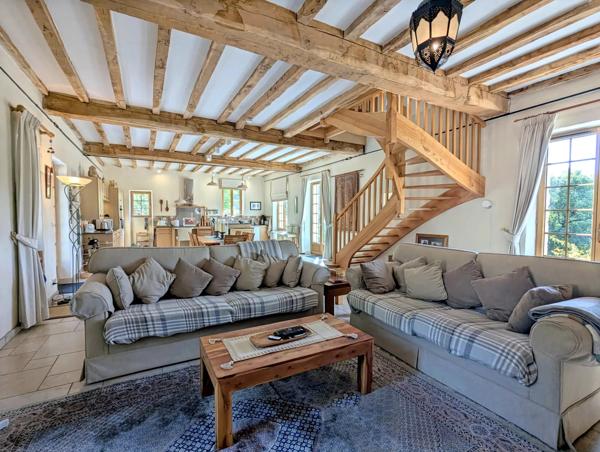 Maison de caractère en Dordogne avec potentiel de gîte près de Sarlat