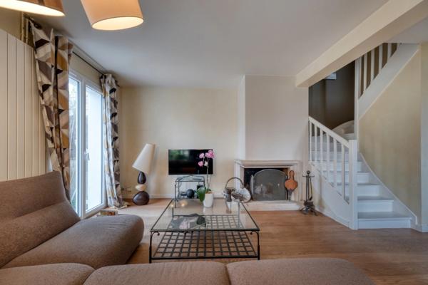 Maison à vendre 6 pièces VOISINS LE BRETONNEUX (78)