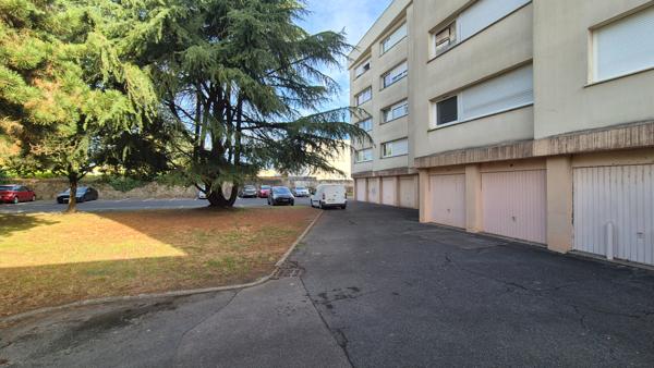 EXCLUSIVITÉ L'ADRESSE TALENSAC - T1 BIS AVEC GARAGE - JULES VERNE
