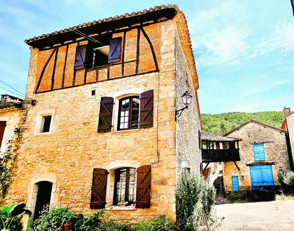 AUTHENTIQUE DEMEURE AVEC GRANGE ET JARDIN Bruniquel