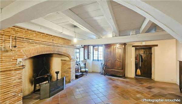AUTHENTIQUE DEMEURE AVEC GRANGE ET JARDIN Bruniquel