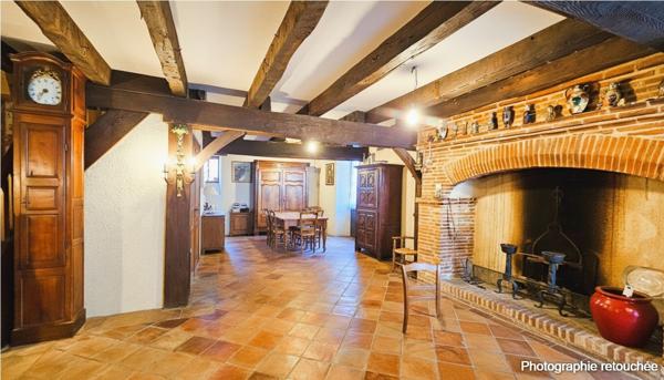 AUTHENTIQUE DEMEURE AVEC GRANGE ET JARDIN Bruniquel