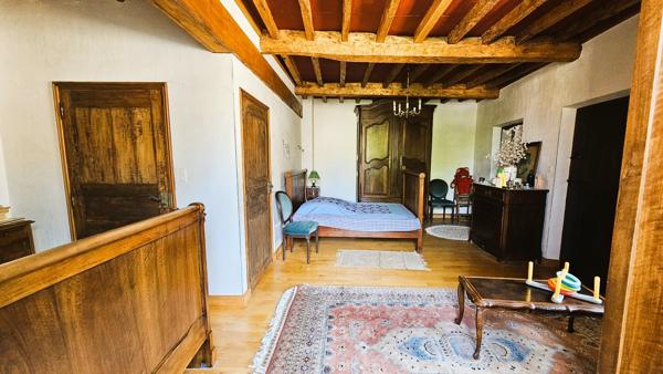 AUTHENTIQUE DEMEURE AVEC GRANGE ET JARDIN Bruniquel