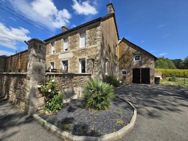 A Vendre - Ensemble Immobilier en pierre - 4 Logements LOUDE