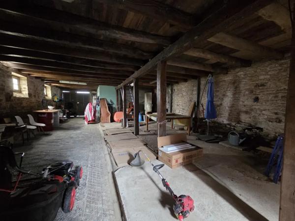 A Vendre - Ensemble Immobilier en pierre - 4 Logements LOUDE