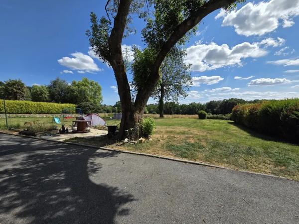 A Vendre - Ensemble Immobilier en pierre - 4 Logements LOUDE