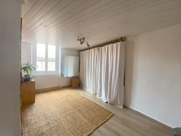 Grand appartement rénové à Lodève