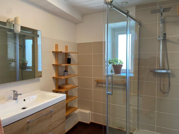 Grand appartement rénové à Lodève