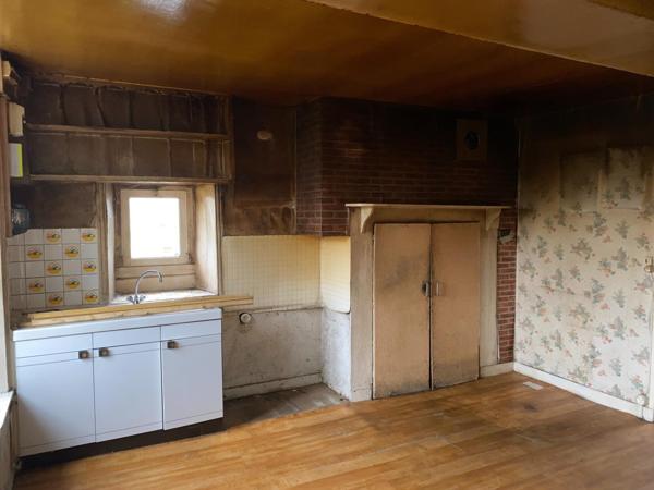 Maison en pierre 70 m², grenier aménageable, terrain 1618 m², St Georges des Groseillers