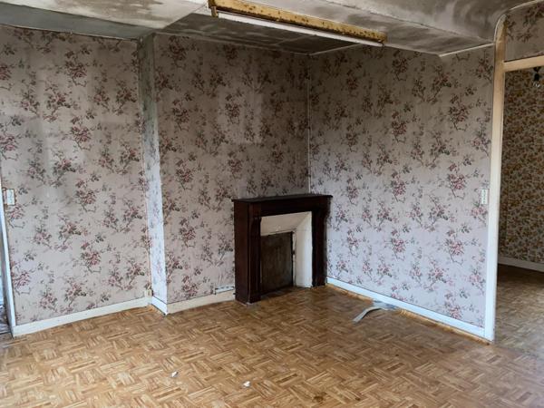 Maison en pierre 70 m², grenier aménageable, terrain 1618 m², St Georges des Groseillers