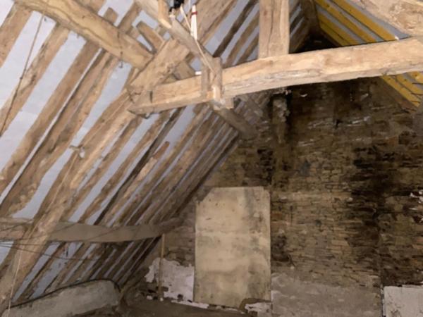 Maison en pierre 70 m², grenier aménageable, terrain 1618 m², St Georges des Groseillers