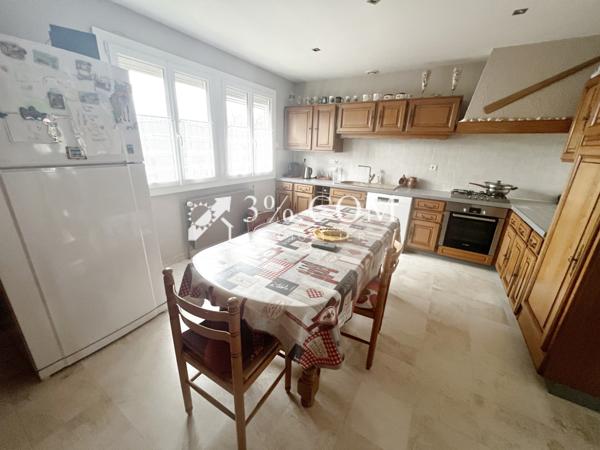 Maison 7 pièce(s) 3 chambre(s) 147 m²