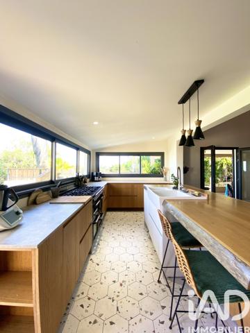 Maison à vendre 6 pièces 240 m² Saint-Pierre